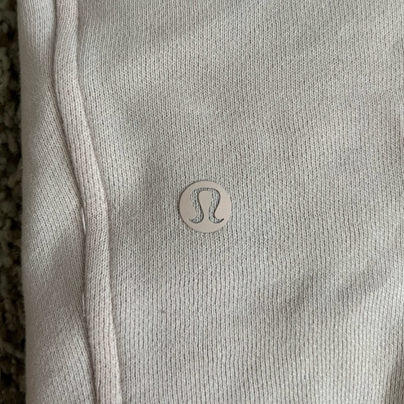 Lululemon Scuba Sweats - Picture 3 of 3